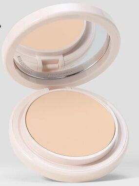 Kylie Cosmetics 1C Natural Blur Powder Foundation- fair w cool/ peach tones